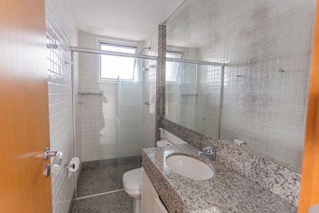 Apartamento para alugar com 83m², 2 quartos e 2 vagasBanheiro da Suíte 1