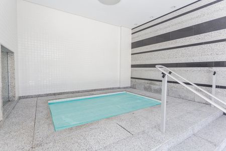 Apartamento para alugar com 83m², 2 quartos e 2 vagasÁrea Comum - Piscina na Sauna