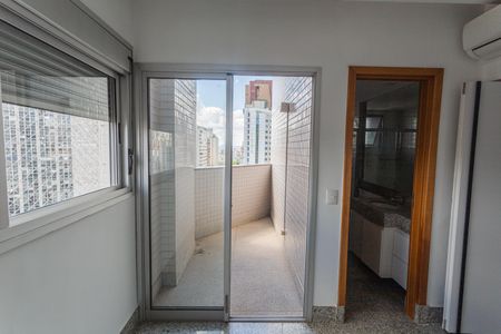 Apartamento para alugar com 83m², 2 quartos e 2 vagasVaranda da Suíte 1