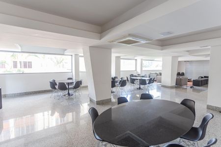 Apartamento para alugar com 83m², 2 quartos e 2 vagasÁrea comum - Salão de festas