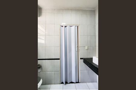 Apartamento à venda com 70m², 2 quartos e sem vagaBanheiro 