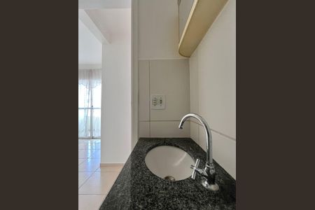 Banheiro de apartamento à venda com 3 quartos, 56m² em Jardim Nova Europa, Campinas
