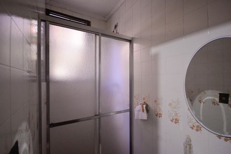 Casa para alugar com 403m², 5 quartos e 6 vagas Casa para alugar com 403m², 5 quartos e 6 vagasÉdicula - Banheiro do Quarto 1