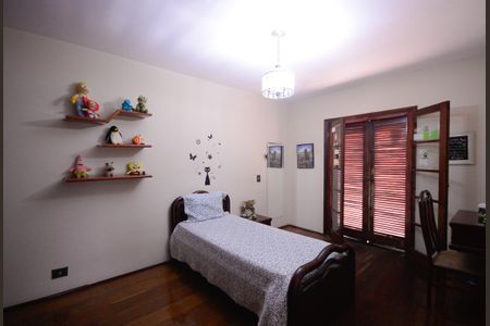 Casa para alugar com 403m², 5 quartos e 6 vagas Casa para alugar com 403m², 5 quartos e 6 vagasQuarto 2