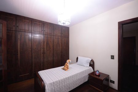 Casa para alugar com 403m², 5 quartos e 6 vagas Casa para alugar com 403m², 5 quartos e 6 vagasQuarto 3
