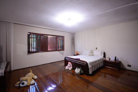 Casa para alugar com 403m², 5 quartos e 6 vagas Casa para alugar com 403m², 5 quartos e 6 vagasQuarto 1 - Suite