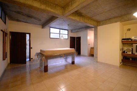 Casa para alugar com 403m², 5 quartos e 6 vagas Casa para alugar com 403m², 5 quartos e 6 vagasÁrea de Lazer - Salão de Festa