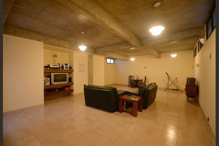 Casa para alugar com 403m², 5 quartos e 6 vagas Casa para alugar com 403m², 5 quartos e 6 vagasÁrea de Lazer - Salão de Festa