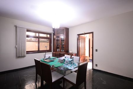 Casa para alugar com 403m², 5 quartos e 6 vagas Casa para alugar com 403m², 5 quartos e 6 vagasSala de Jantar
