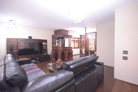 Casa para alugar com 403m², 5 quartos e 6 vagas Casa para alugar com 403m², 5 quartos e 6 vagasSala