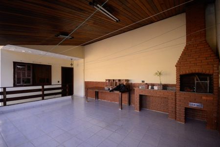 Casa para alugar com 403m², 5 quartos e 6 vagas Casa para alugar com 403m², 5 quartos e 6 vagasÁrea de Lazer - Churrasqueira