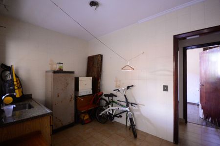 Casa para alugar com 403m², 5 quartos e 6 vagas Casa para alugar com 403m², 5 quartos e 6 vagasÉdicula - Cozinha