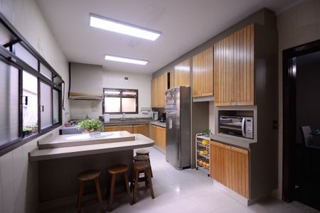 Casa para alugar com 403m², 5 quartos e 6 vagas Casa para alugar com 403m², 5 quartos e 6 vagasCozinha