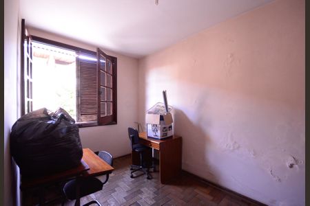 Casa para alugar com 403m², 5 quartos e 6 vagas Casa para alugar com 403m², 5 quartos e 6 vagasÉdicula - Quarto 2