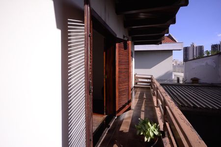 Casa para alugar com 403m², 5 quartos e 6 vagas Casa para alugar com 403m², 5 quartos e 6 vagasVaranda dos quartos 2 e 3