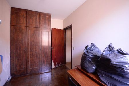 Casa para alugar com 403m², 5 quartos e 6 vagas Casa para alugar com 403m², 5 quartos e 6 vagasÉdicula - Quarto 2