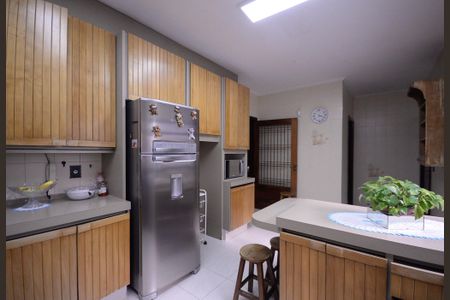 Casa para alugar com 403m², 5 quartos e 6 vagas Casa para alugar com 403m², 5 quartos e 6 vagasCozinha