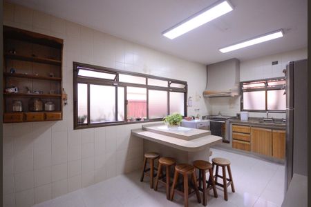 Casa para alugar com 403m², 5 quartos e 6 vagas Casa para alugar com 403m², 5 quartos e 6 vagasCozinha