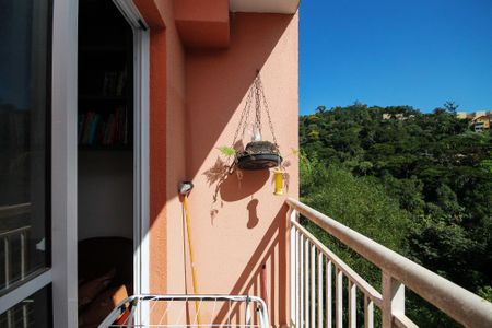 Varanda Sala de apartamento para alugar com 2 quartos, 37m² em Lajeado, Cotia