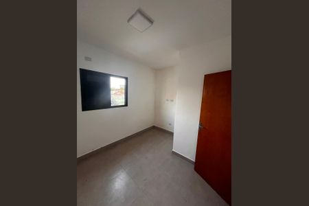 Quarto de casa de condomínio para alugar com 2 quartos, 52m² em Vila Caiçara, Praia Grande