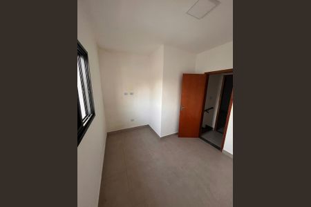Quarto de casa de condomínio para alugar com 2 quartos, 52m² em Vila Caiçara, Praia Grande