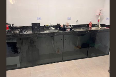 Cozinha de casa de condomínio para alugar com 2 quartos, 52m² em Vila Caiçara, Praia Grande