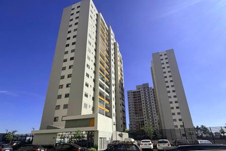 Apartamento à venda com 61m², 2 quartos e 1 vagaFachada e portaria 