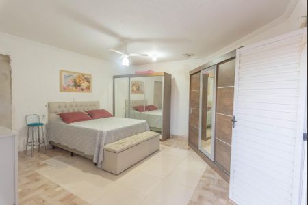 Casa à venda com 280m², 3 quartos e 3 vagasCasa 2- Suíte