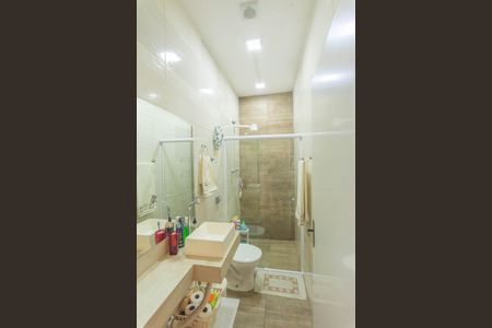 Casa à venda com 280m², 3 quartos e 3 vagasBanheiro