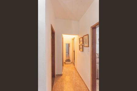 Casa à venda com 280m², 3 quartos e 3 vagasCorredor