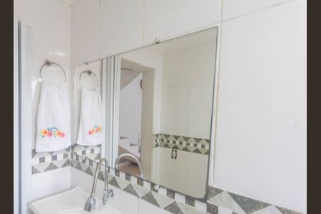 Casa à venda com 280m², 3 quartos e 3 vagasCasa 2- Banheiro