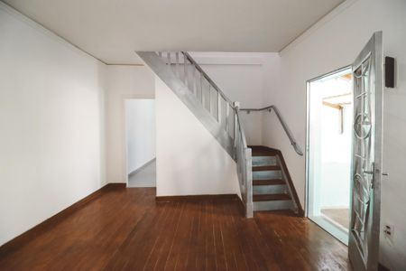 Casa para alugar com 75m², 2 quartos e sem vagaSala