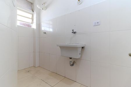 Banheiro de kitnet/studio para alugar com 1 quarto, 50m² em República, São Paulo