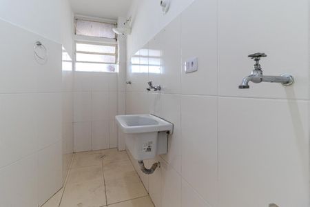 Banheiro de kitnet/studio para alugar com 1 quarto, 50m² em República, São Paulo