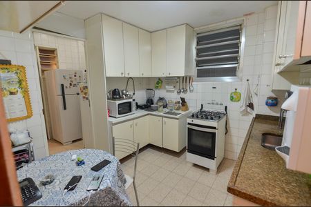 Apartamento para alugar com 107m², 3 quartos e 1 vaga Apartamento para alugar com 107m², 3 quartos e 1 vagaCozinha