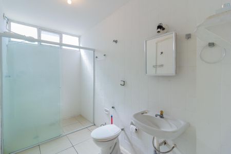 Banheiro de apartamento para alugar com 1 quarto, 48m² em Jardim Paulista, São Paulo