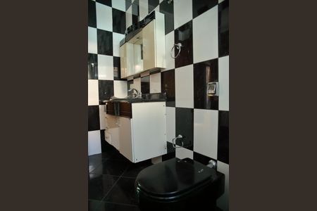 Casa à venda com 489m², 6 quartos e 4 vagasCasa 2 - Banheiro da Suíte 2