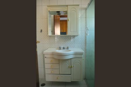 Casa à venda com 489m², 6 quartos e 4 vagasCasa 2 - Banheiro da Suíte