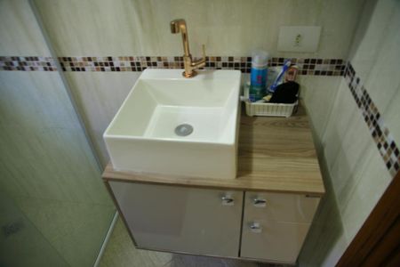 Casa à venda com 489m², 6 quartos e 4 vagasBanheiro Social 
