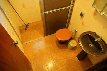Casa à venda com 489m², 6 quartos e 4 vagasEdícula - Banheiro
