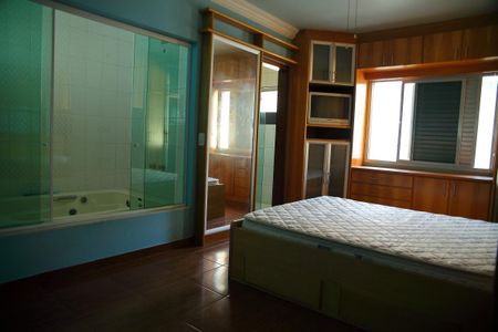 Casa à venda com 489m², 6 quartos e 4 vagasCasa 2 - Suíte
