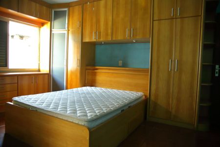 Casa à venda com 489m², 6 quartos e 4 vagasCasa 2 - Suíte