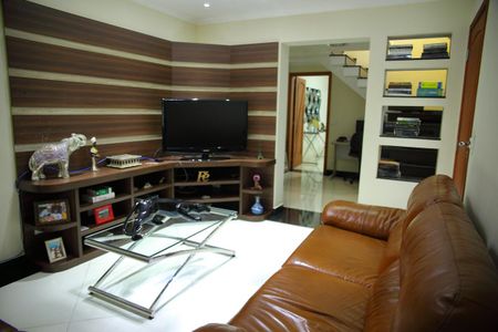 Casa à venda com 489m², 6 quartos e 4 vagasSala