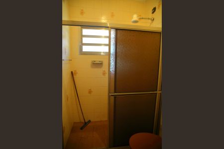 Casa à venda com 489m², 6 quartos e 4 vagasEdícula - Banheiro