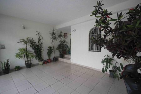 Casa à venda com 250m², 3 quartos e 2 vagas