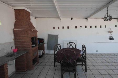 Casa à venda com 250m², 3 quartos e 2 vagas