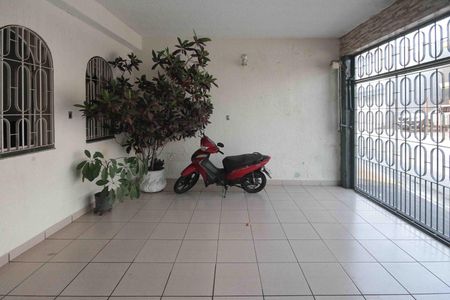Casa à venda com 250m², 3 quartos e 2 vagas