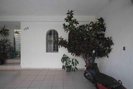 Casa à venda com 250m², 3 quartos e 2 vagas
