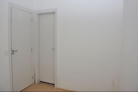 Apartamento para alugar com 39m², 2 quartos e sem vagaDetalhe - Quarto 01 com Banheiro Americano