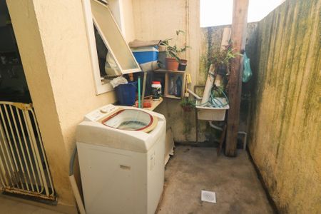 Casa de condomínio à venda com 49m², 2 quartos e 1 vagaÁrea de Serviço